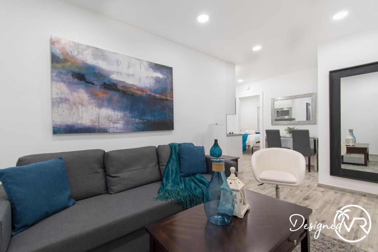 Newly Renovated 1 Bedroom Apt Designer Unit # 3 Dania Beach Bagian luar foto